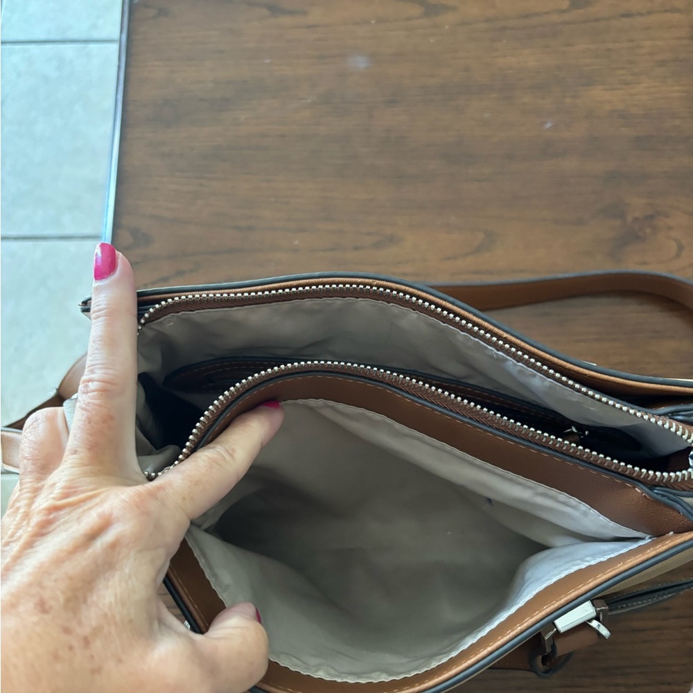 Nine West Beige and White Satchel - Picture 4 of 5